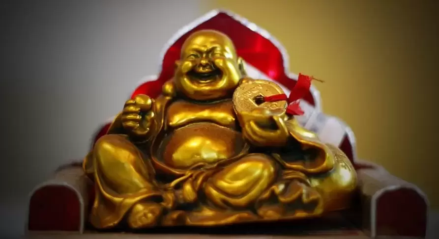 laimės žavesio juokiantis Buda